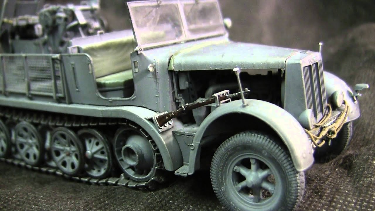 1/35th scale German SDKFZ-7/2 Flak 36 Halftrack model showcase video