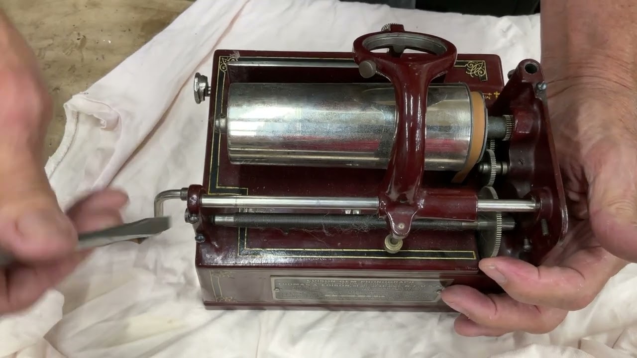 1985.  How to oil an Edison Gem phonograph