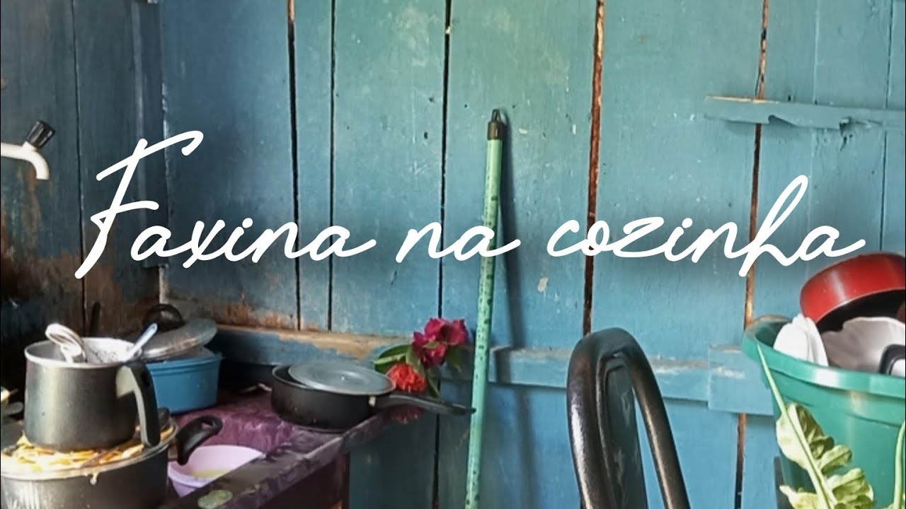 Faxina na cozinha.