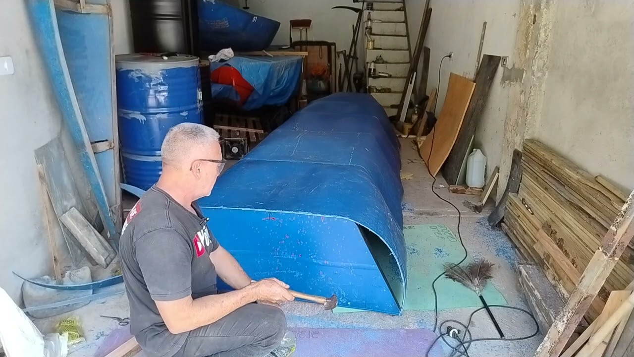 barco de seis bombonas projeto 1.70 pra 10 criação e instalação da popa (parte 6)