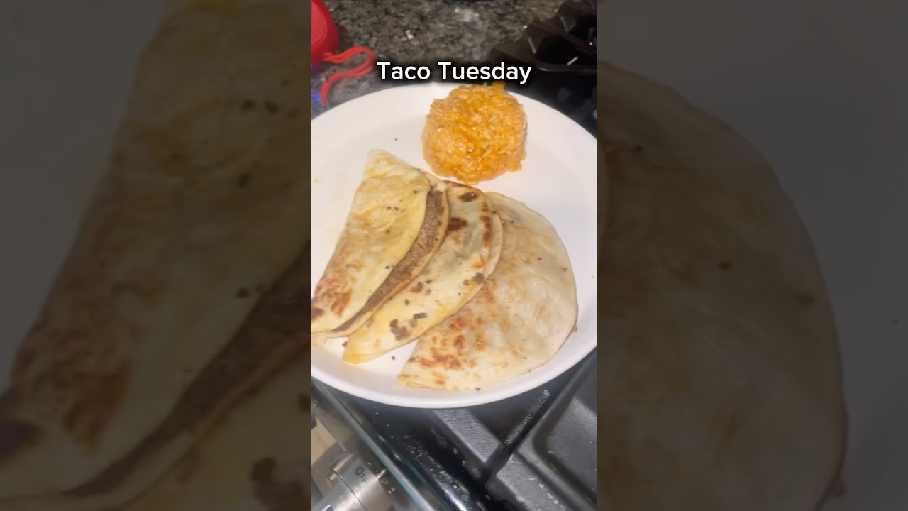 Quick and easy tacos! 🌮 #tacotuesday #recipe #foodie #foryoupage