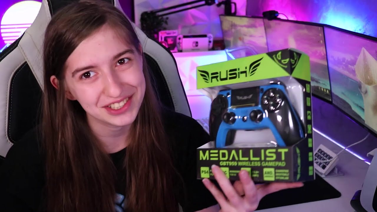 VorisPie, Rush Medallist Gamepad 'i inceliyor. (7 Şubat 2021)