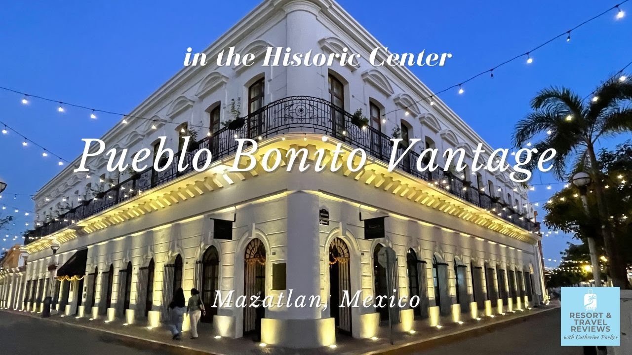 Посмотрите на уличный душ на смотровой площадке Пуэбло-Бонито в историческом центре Масатлана, Ме...