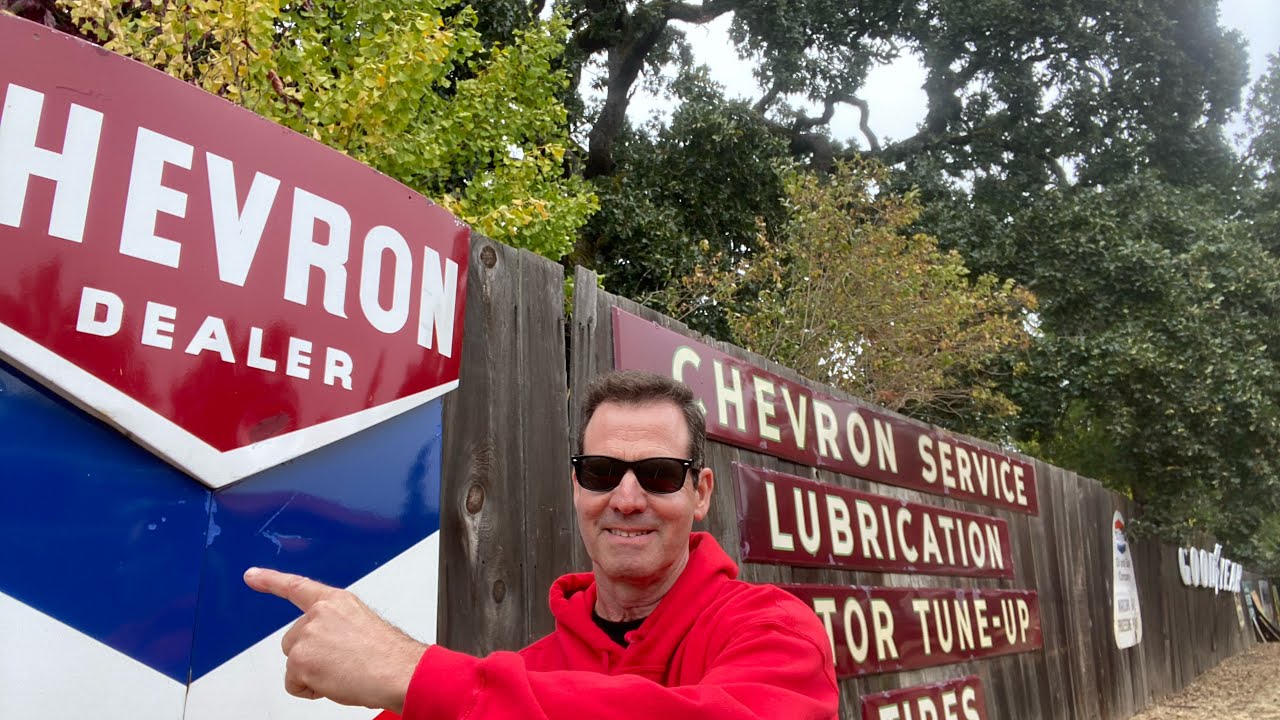 Pacific Coast Gas Bash -  Gas Pumps , Signs, & Oil Can Extravaganza!