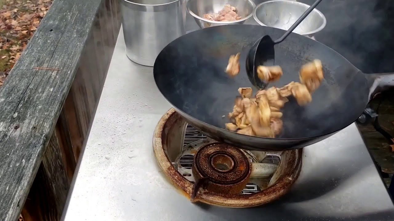 Chicken and vegetable stir fry on my outdoor wok burner.