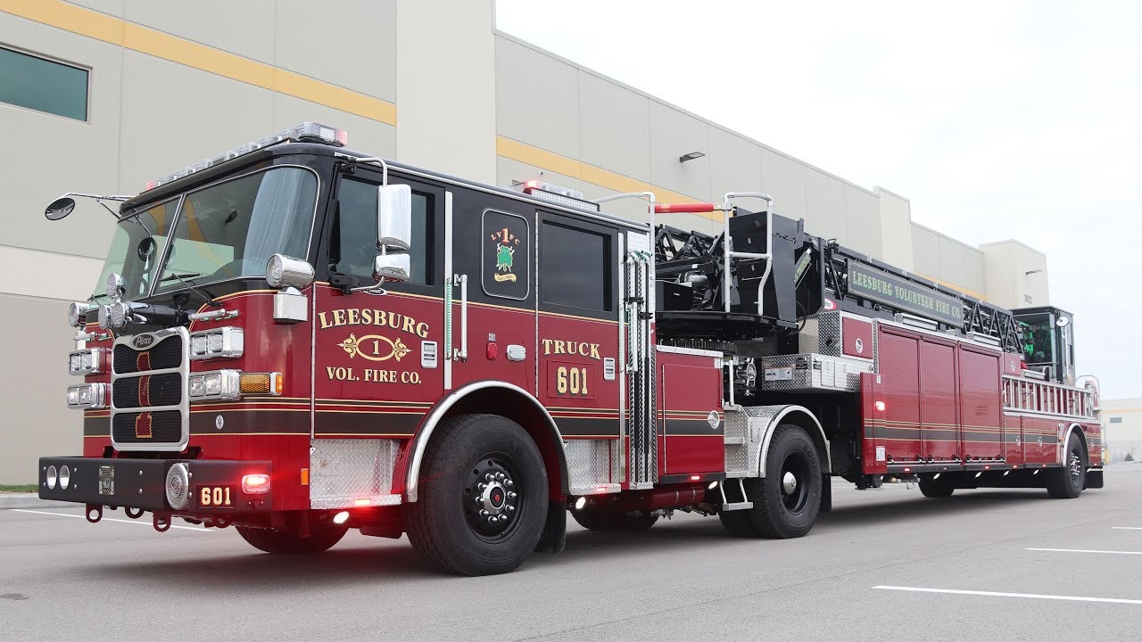 Arrow XT&trade; Ascendant&reg; 107&rsquo; Heavy-Duty Aerial Tiller &ndash; Leesburg Volunteer Fire Company, VA