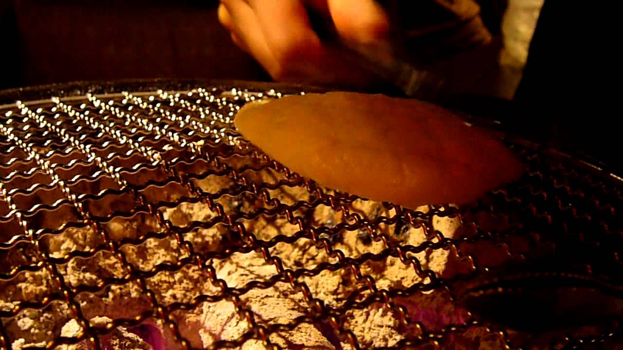 20120210 技術了得的烤日式年糕秀