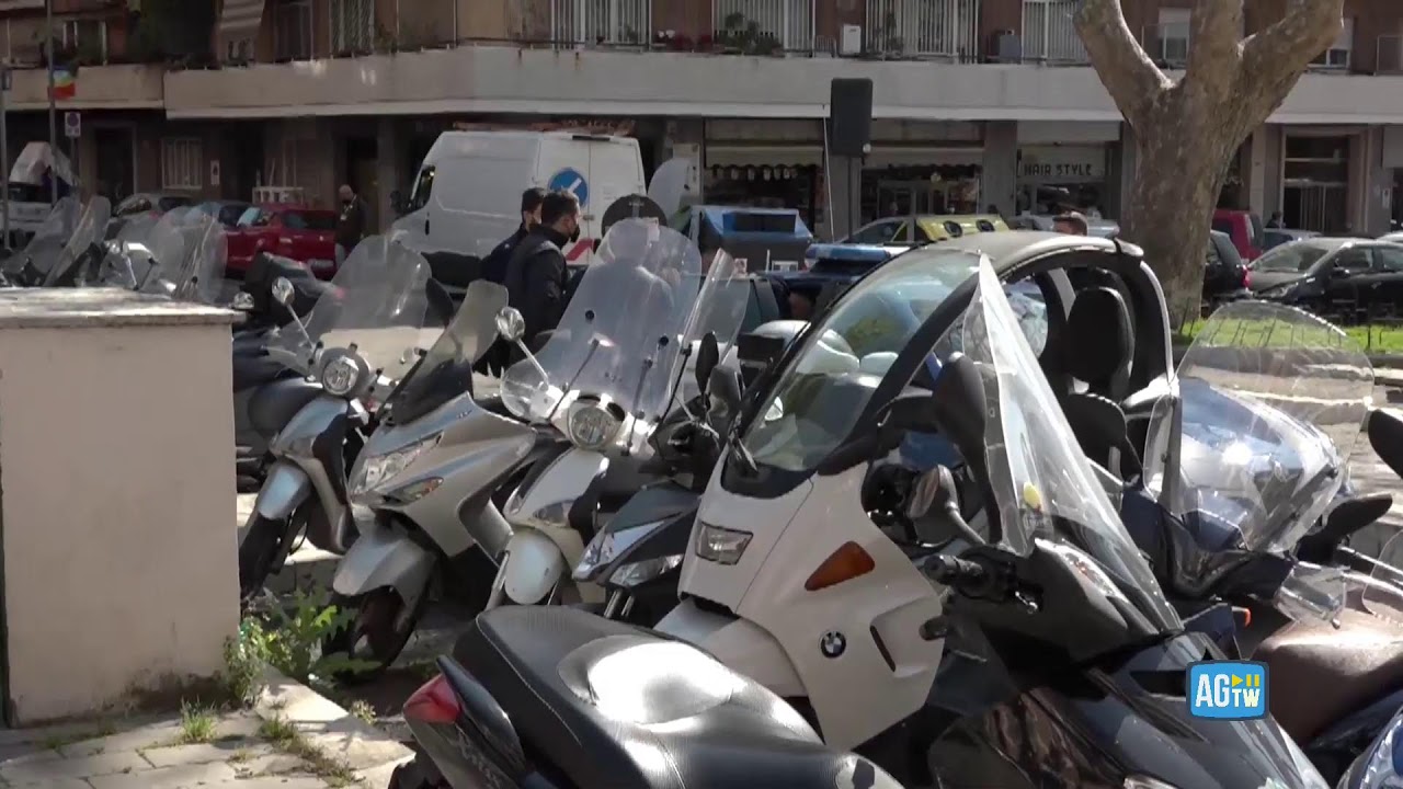 Roma, azione di protesta degli ambientalisti di 