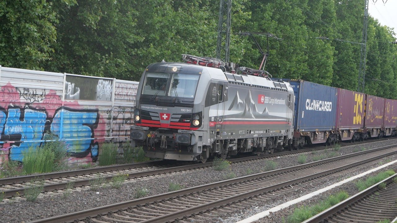 Eisenbahnverkehr in Köln Süd Mit Br 482 187 620 147 186 460 422 462 193 189 101 411 188 401 633 632