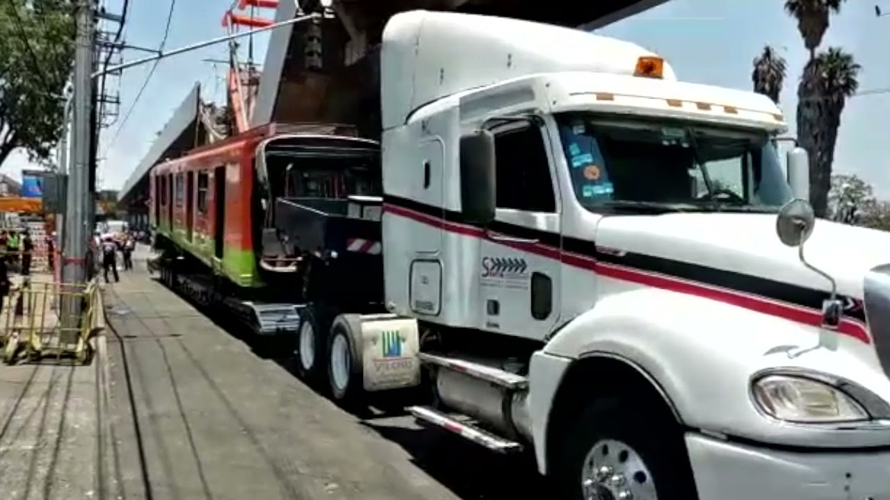 Wreckage Removed From Site of Mexico City Metro Overpass Collapse