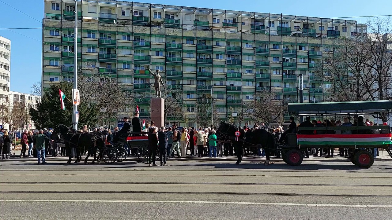 Debrecen, Petőfi tér. 2026.03.15. Full HD-video