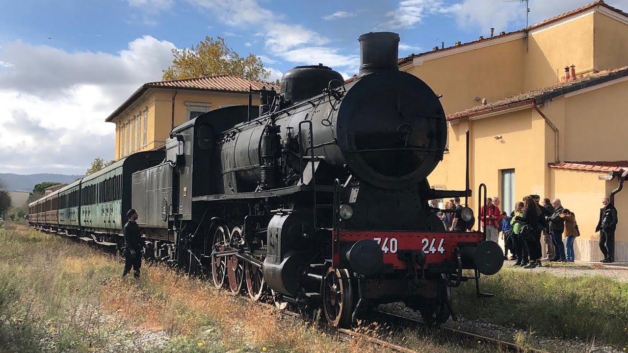 Treno Storico Natura con la FS740 244