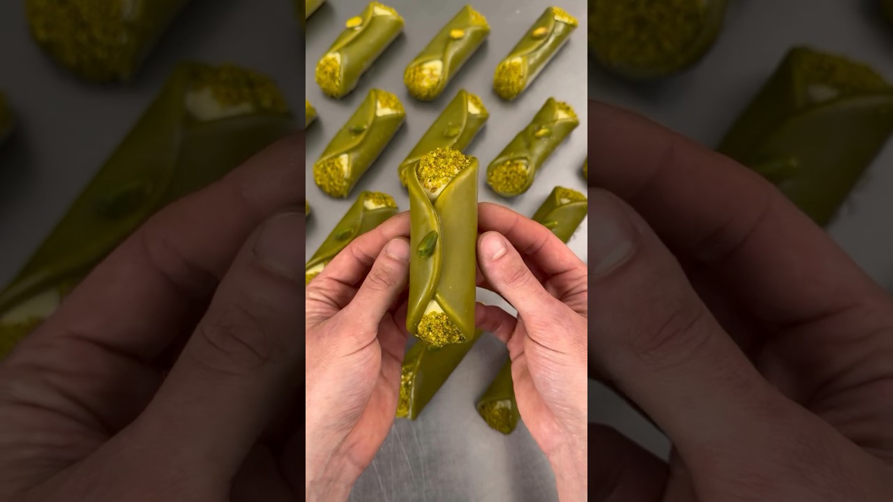 How cannoli reborn 🤍 #patisserie #pastrychef #shorts #song #easter