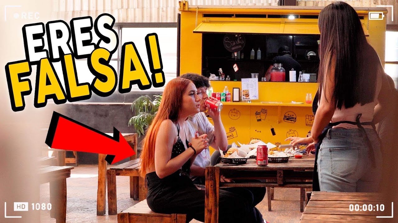 Me HUMILLARON en un restaurante 😢 Broma EXTREMA | Carolina Díaz