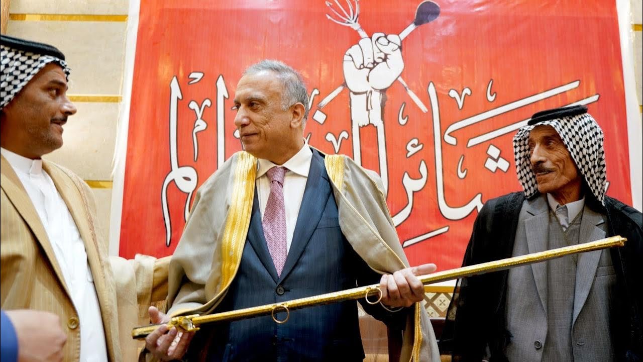 رئيس مجلس الوزراء يلتقي جمعأ من شيوخ ووجهاء محافظة المثنى  في مضيف الشيخ جفات الشعلان
