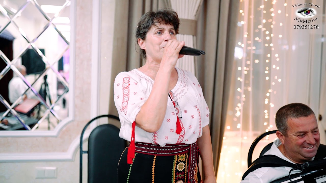 Slobozenii si Vadasii la o petrecere frumoasa cu formatia "Hora Prutului"