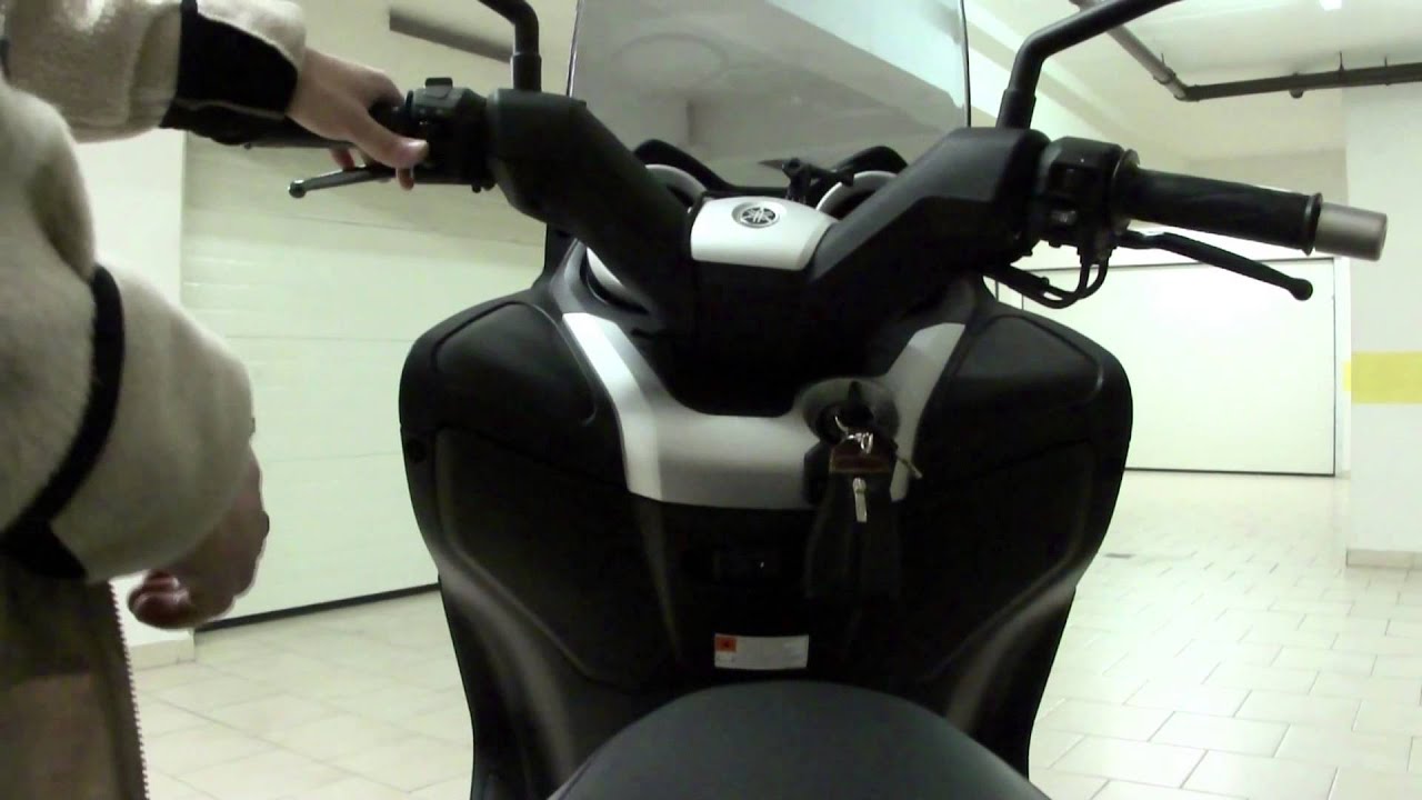 Yamaha X-Max 125