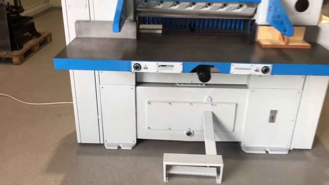 Adast Maxima MS 80 paper cutting machine