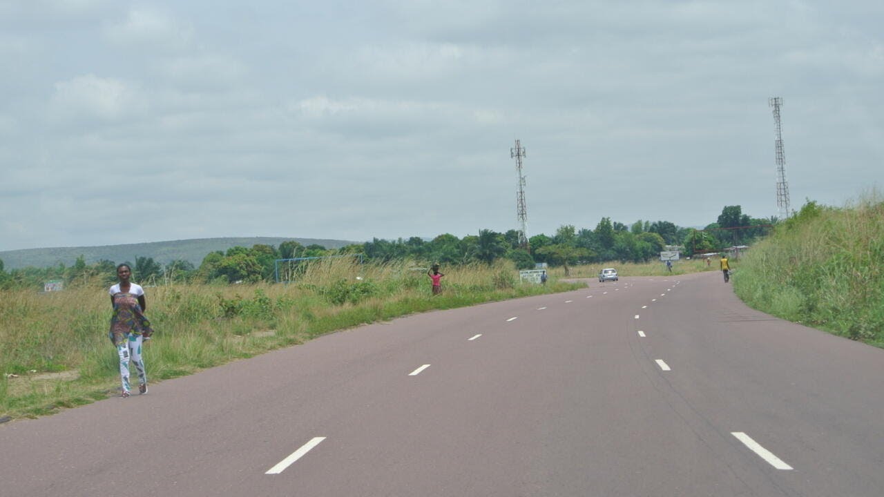 BA TERRAIN NA PEAGE MENKAO KINSHASA CONGO