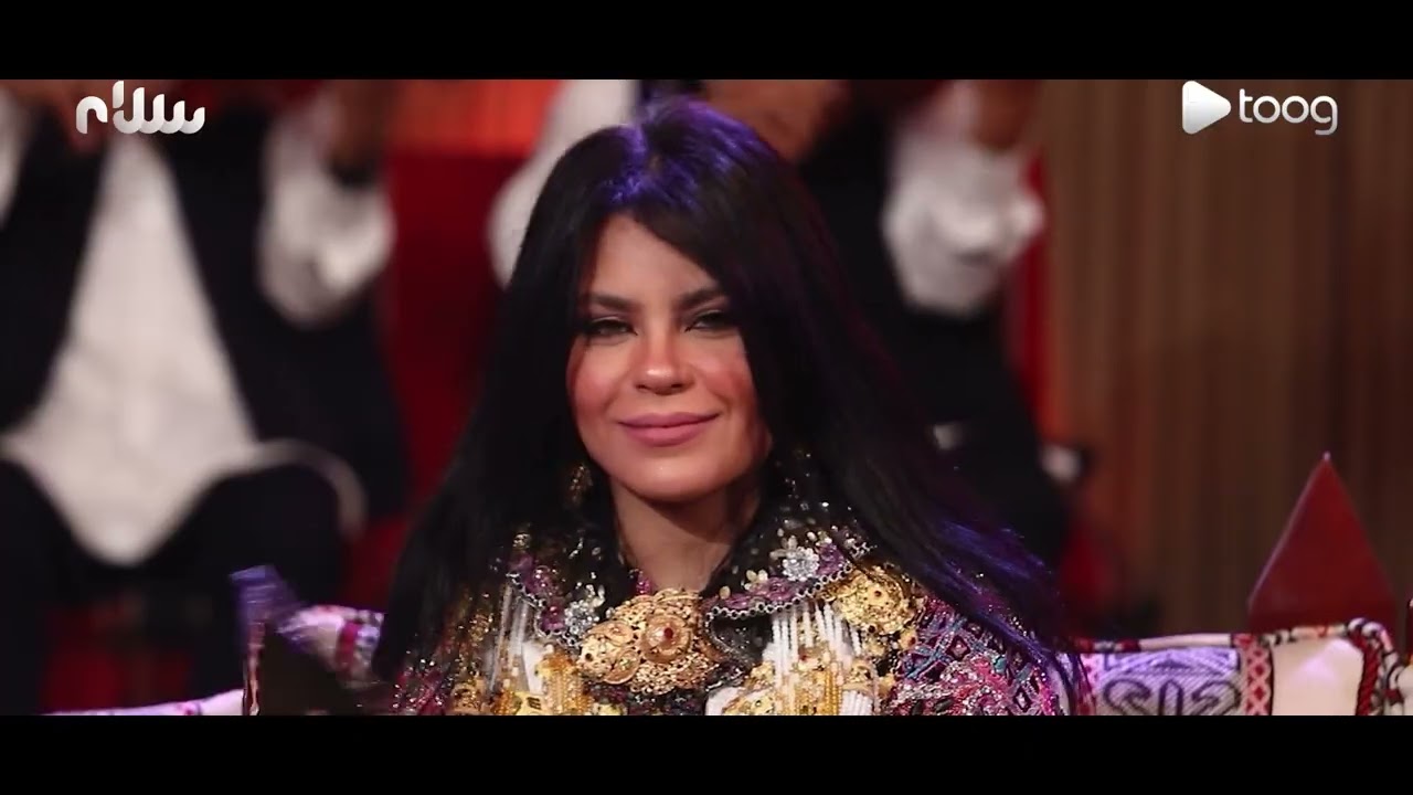 الفنان عبدالرحمن العوامي يغني 
