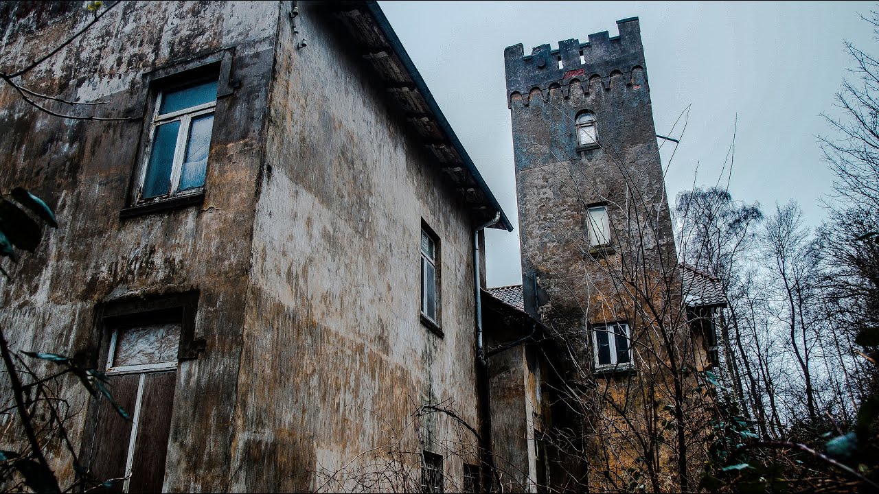 [Lost Places] Abandoned Mansion / Stately Home - Nothing Left But Decay (HD)