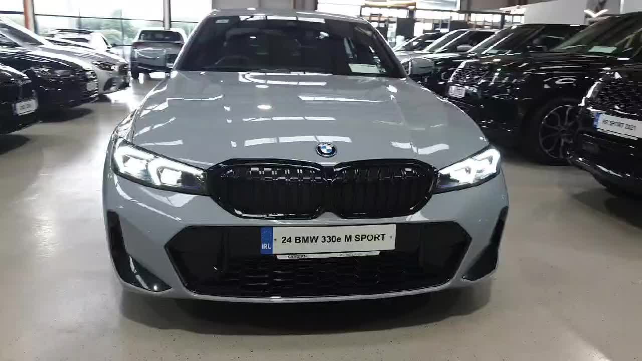 YA73LDX - 2024 BMW 3 Series 330e  M-Sport RefId: 506304