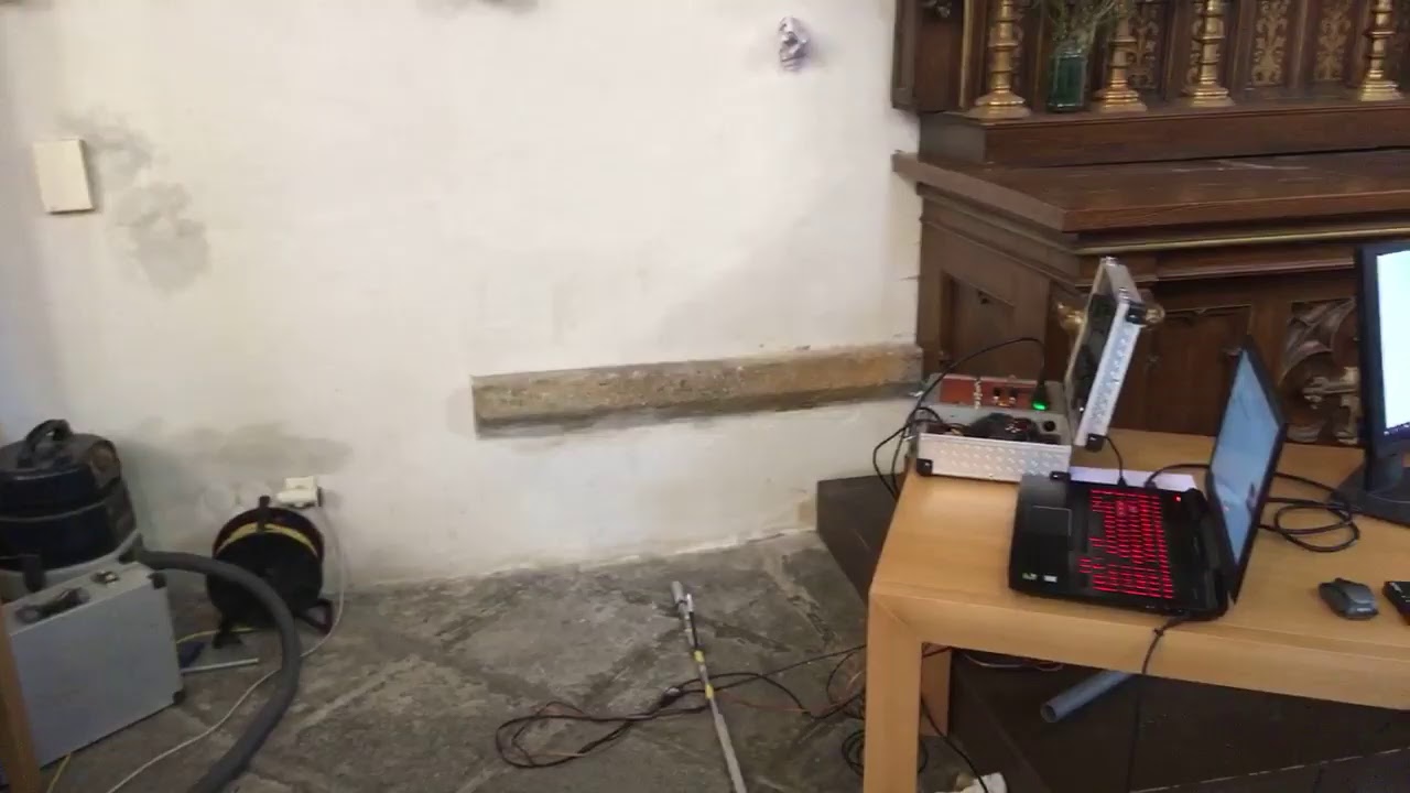 Živě: Odkrývání zazděné hrobky