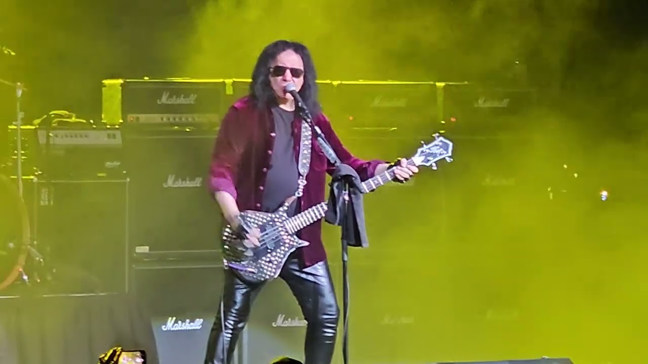 GENE SIMMONS BAND 'DEUCE'