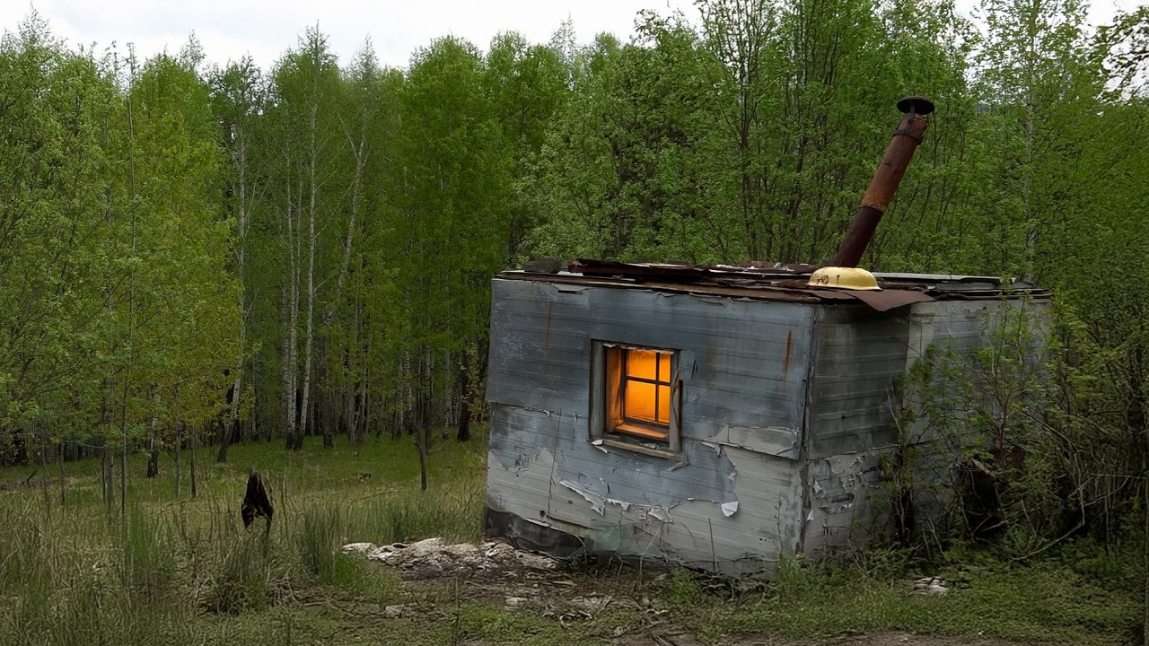 Restoring an Old Abandoned Trailer into a Free Forest Shelter. ASMR. FROM START TO FINISH.