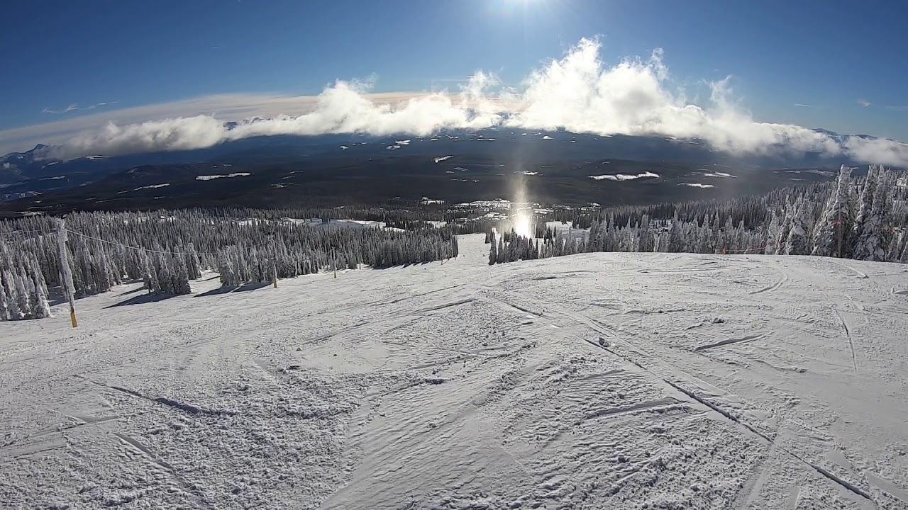 Skiing Big White's Sun Run from the Summit