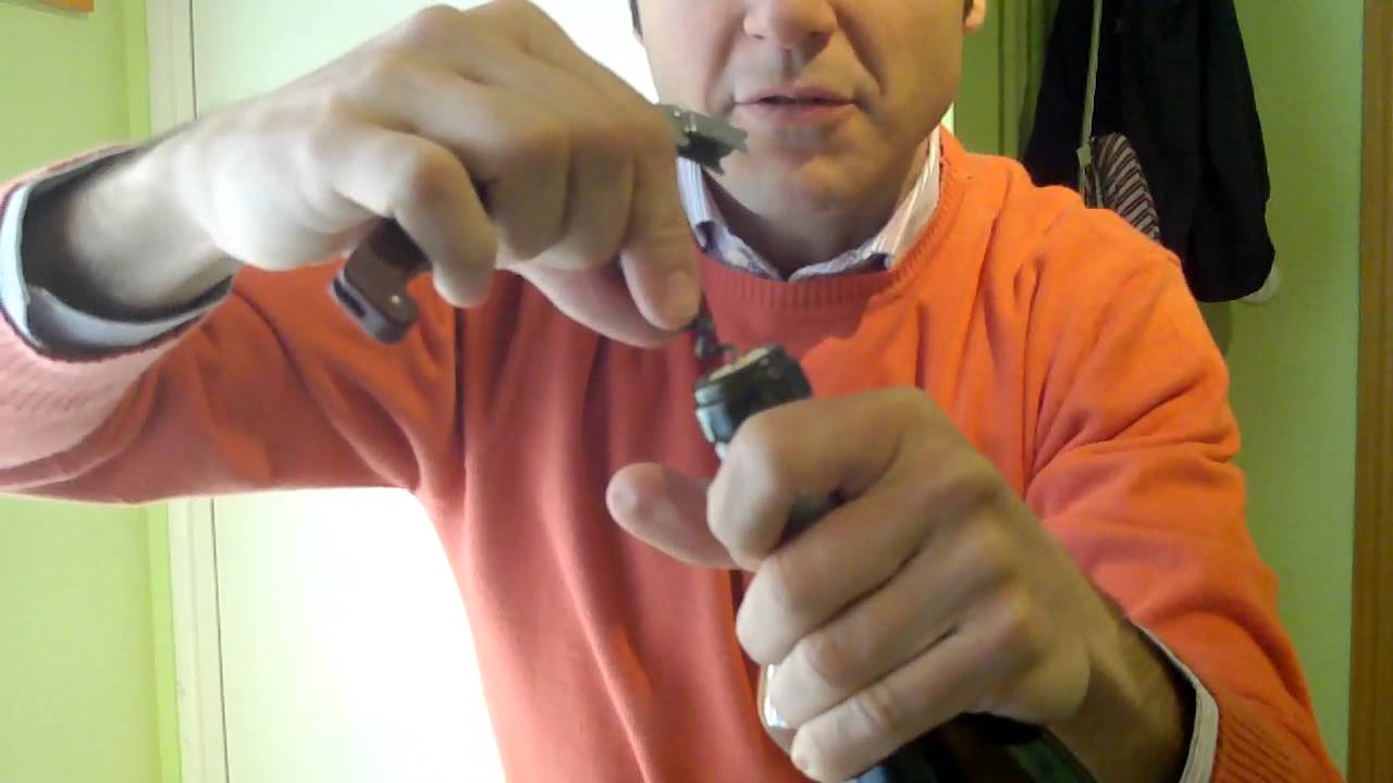 Cómo abrir una botella de vino. Sacacorchos de dos tiempos