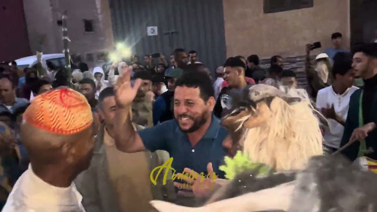 دخل تشوف كفاش داز كرنفال عندنا فالدراركة شحاجة طوب كولشي ناشط صغير وكبير😱🦻👀#bilmawn #bowdmawn