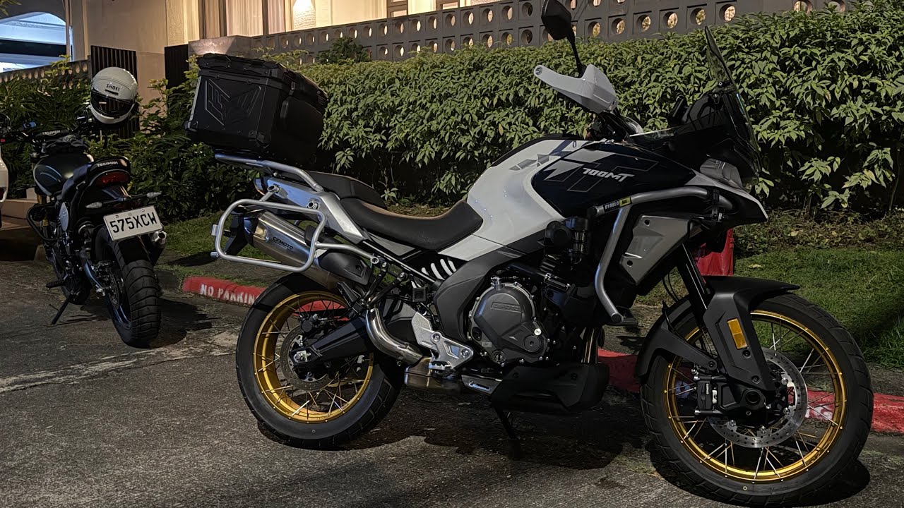700MT | XADV | Walker