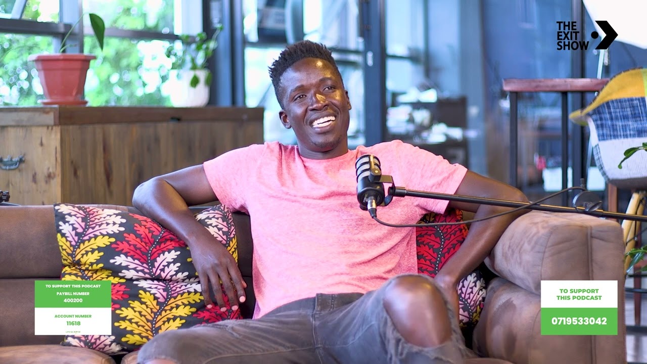 “WATOTO WANACHEZA BALL SAA HII NI WAOGA. HAWAPIGI HATA PASS TANO.” 😂😂😂Eric Balla Adem