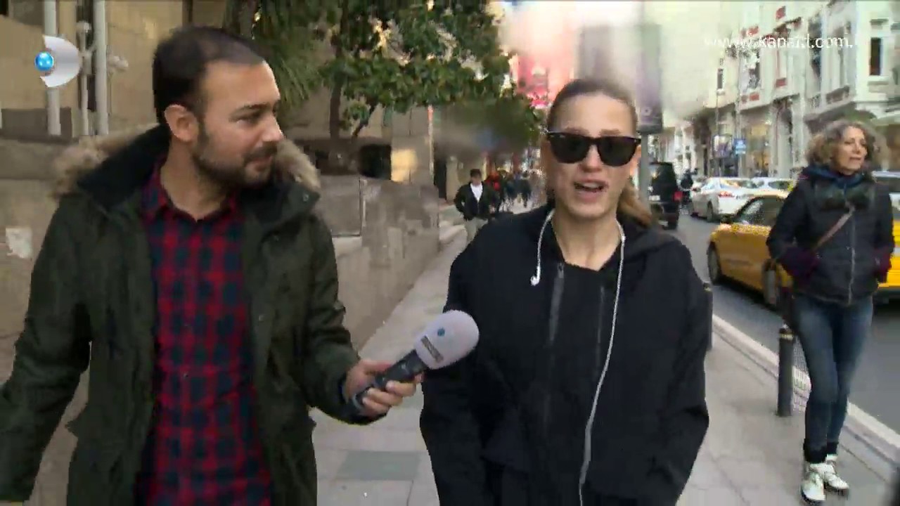 Renkli Sayfalar - Serenay Sarıkaya ve Kerem Bürsin evleniyor mu?