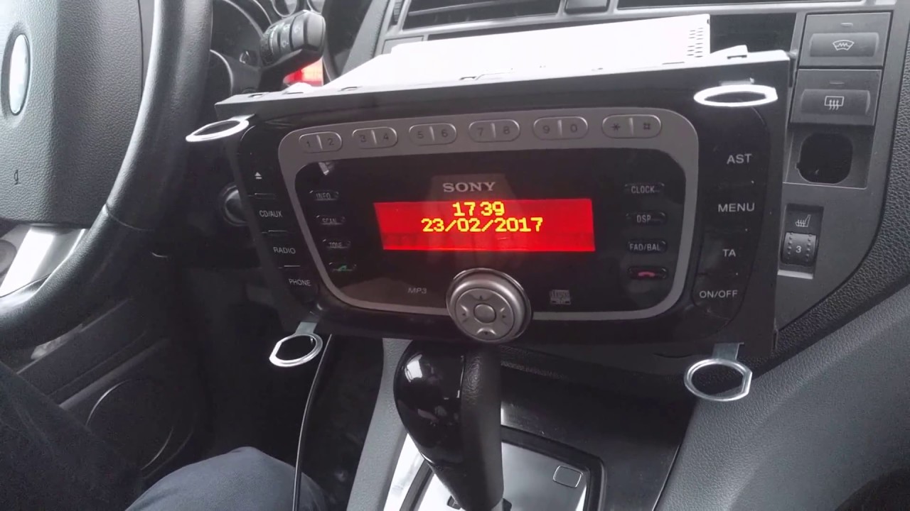 Установка AUX в Ford C-MAX