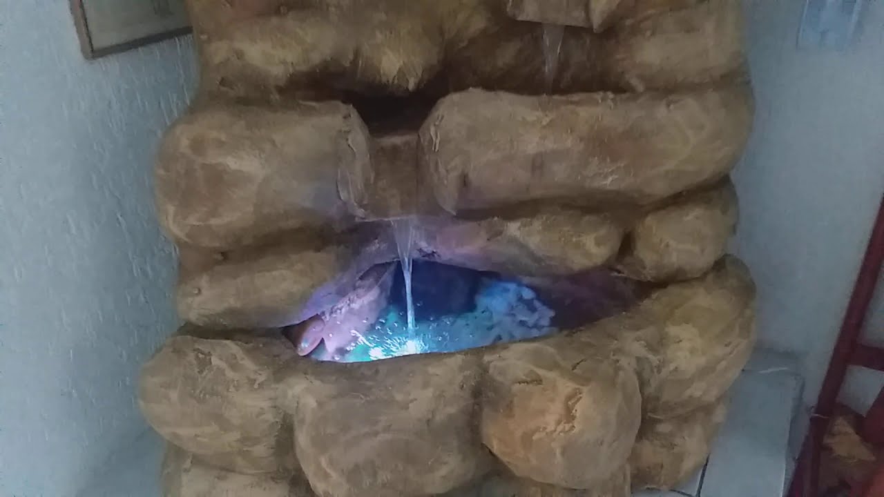 Cascata de Canto na Recepcao