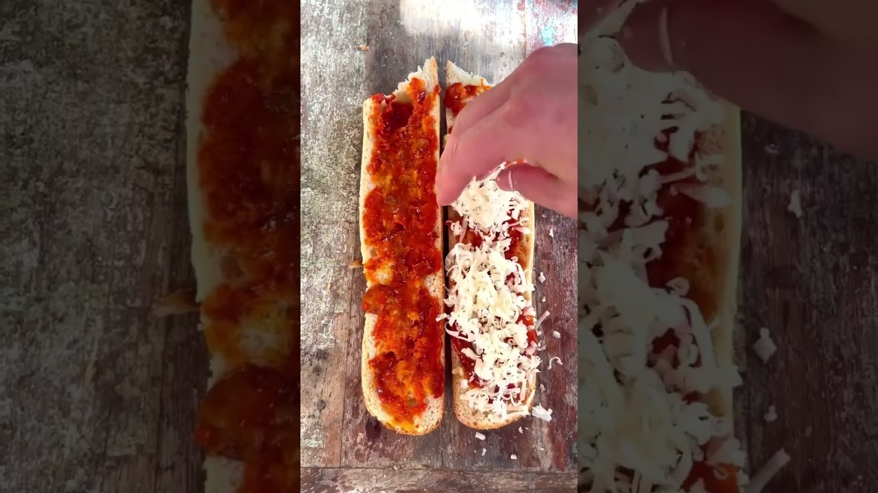 Make your garlic bread spicy #spicy #gochujang #garlicbread