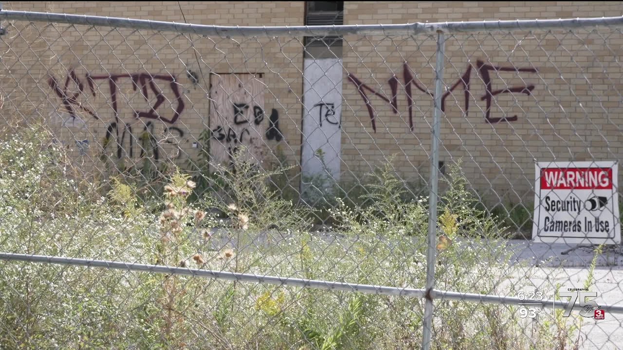 Nearby business owners write letter to city about abandoned hotel