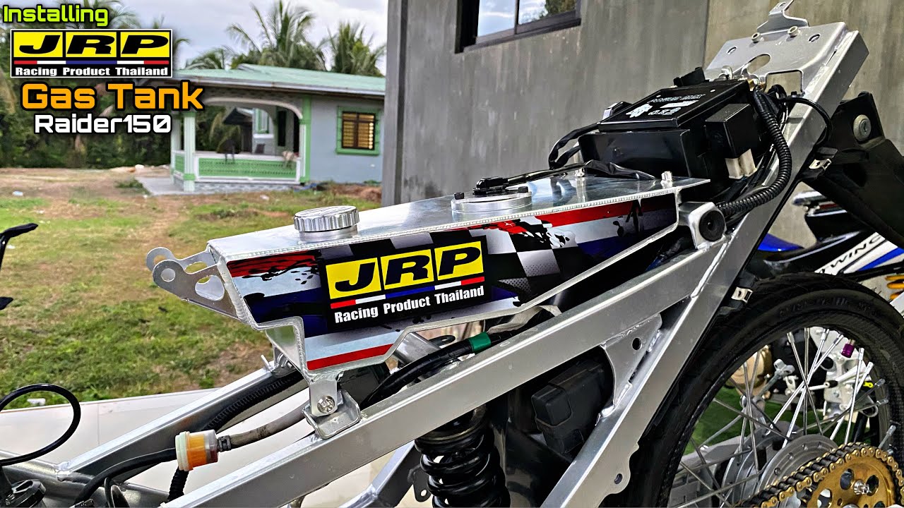Installing JRP gastank for Raider150 | Andreu Cabagyo