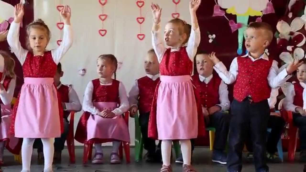 Anyák napja_Méhecske csoport_2015_Heidi Magánóvoda