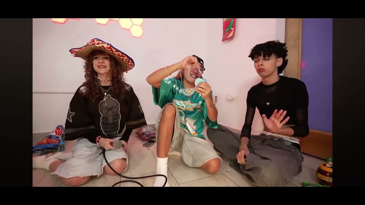 Probando dulces mexicanos 🤭 #mexico #puertorico @AlondrissaPluss @rainistas @alexomarr