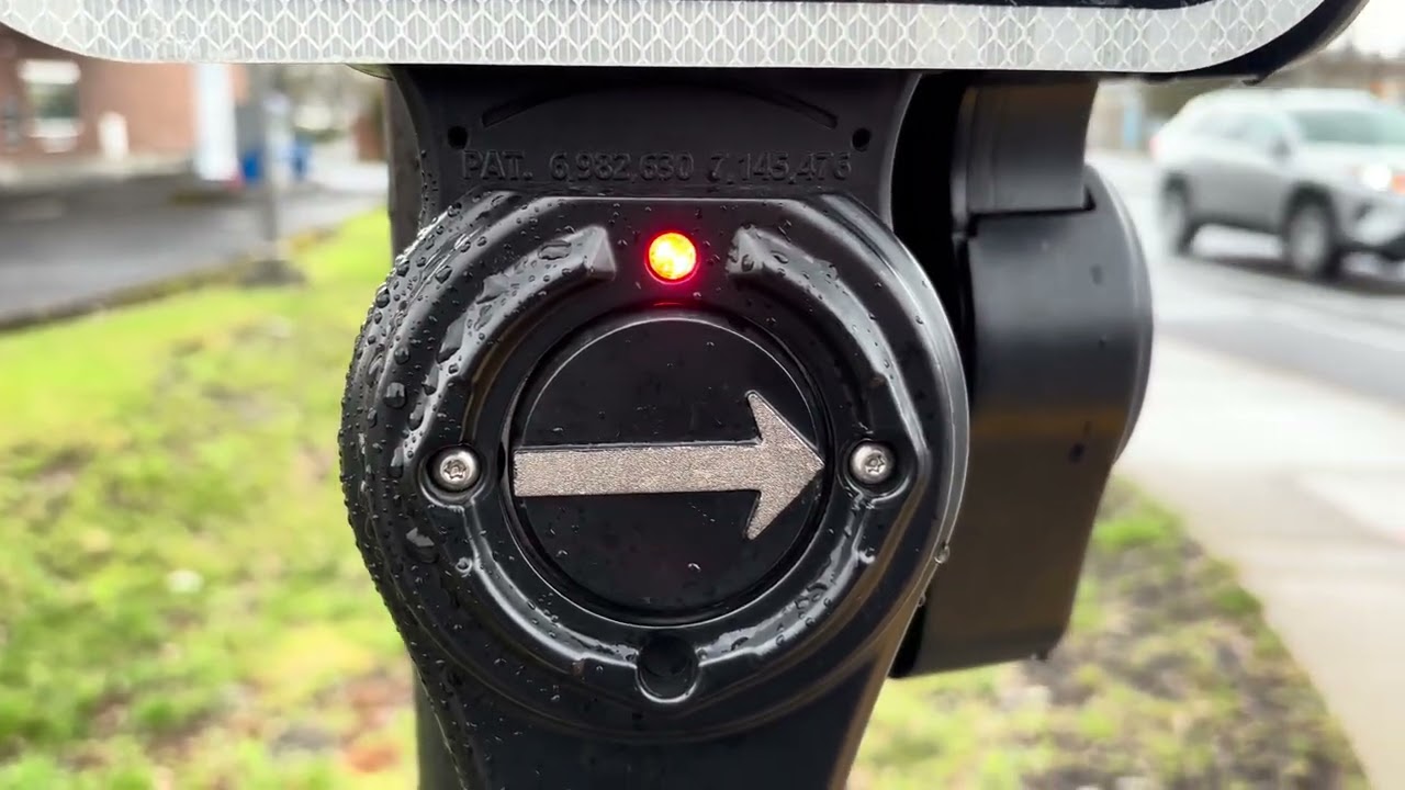 Tualatin Sherwood rd in Sherwood OR. Crosswalk button (weird)