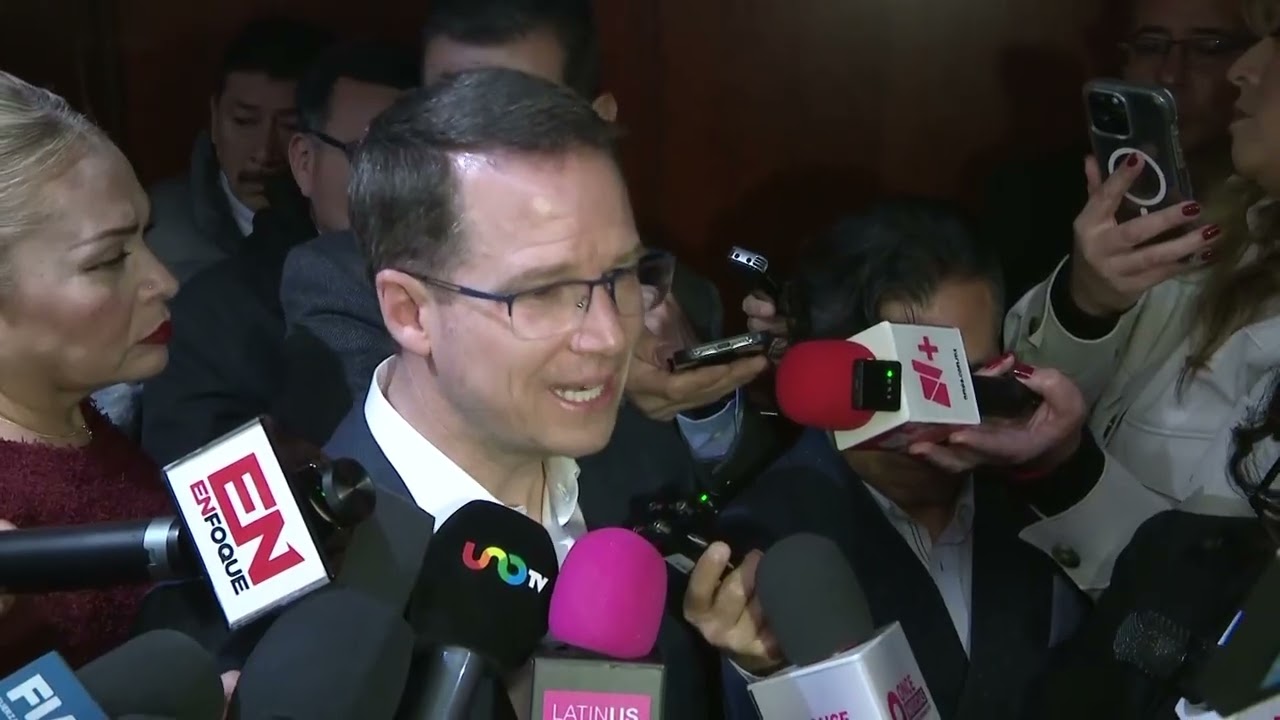 Entrevista al coordinador de las y los senadores del GPPAN, Ricardo Anaya Cortés, antes de la sesión