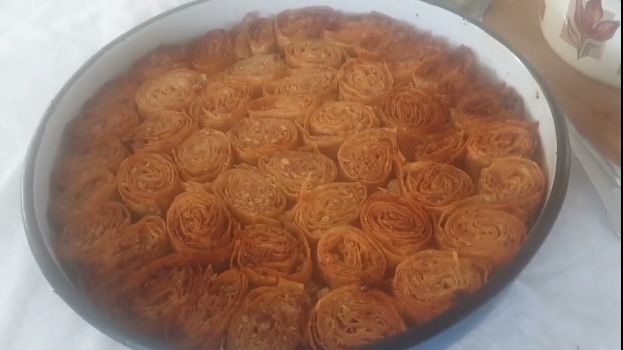 KOLAČ RUŽICA SA PEKMEZOM
