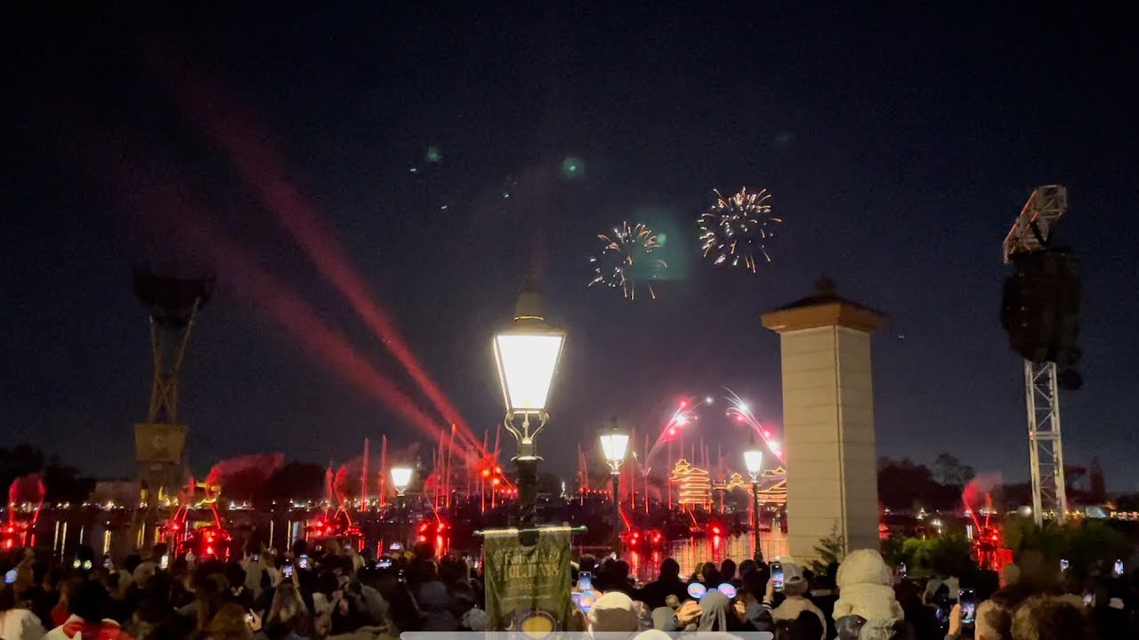 Epcot’s New Year’s Eve 2024 Count Down & Fireworks