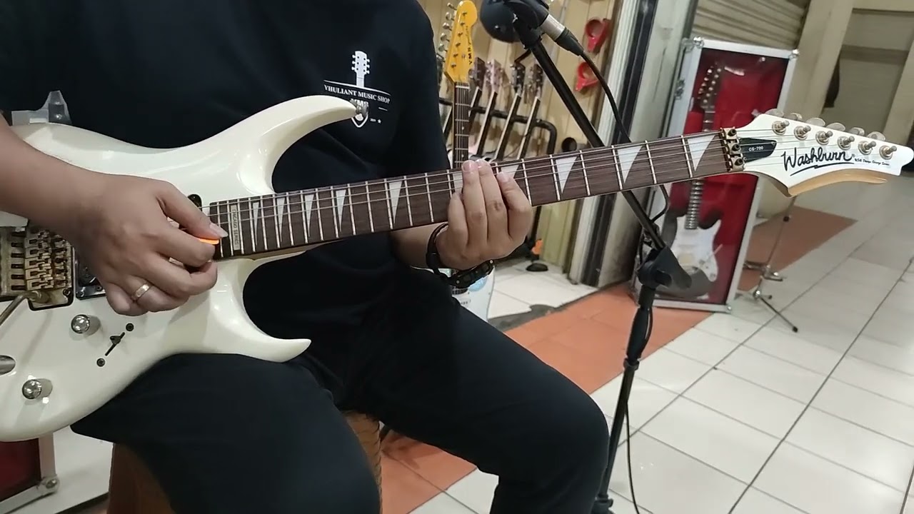 Washburn Chichago Series CS -700 Test Sound