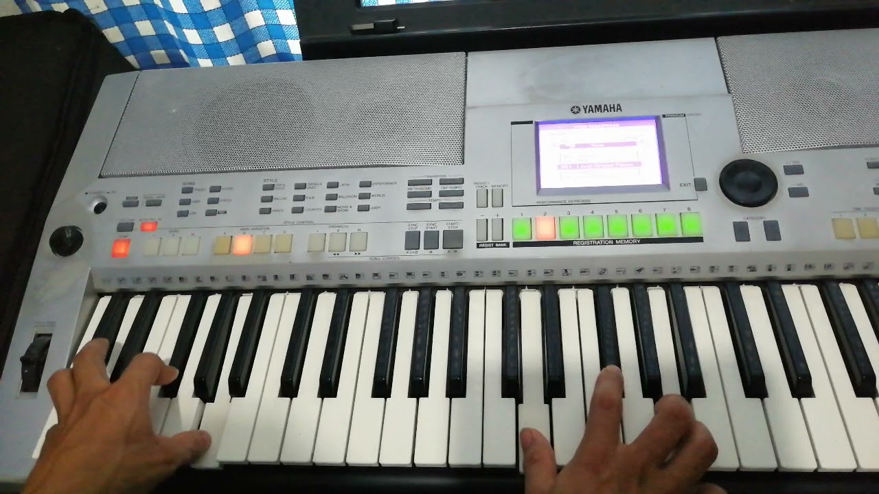 Necesito un Abrazo del Espíritu Santo, Piano 