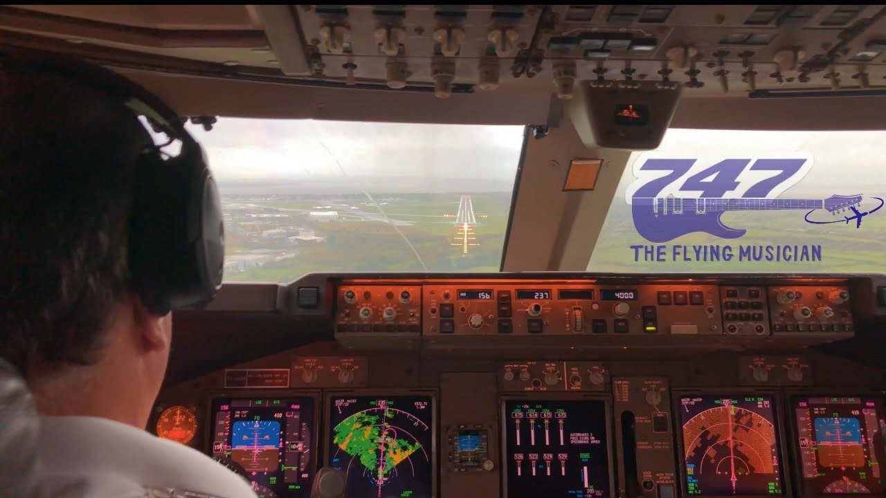 BOEING 747 RAINY LANDING at SHANNON Airport | COCKPIT VIDEO | JUMP SEAT VIEW #boeing747 #landing