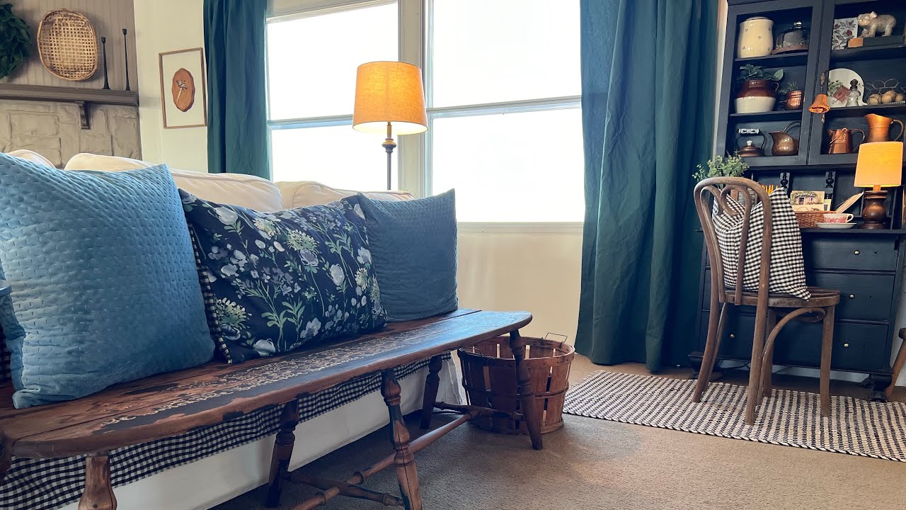 A transitional space makeover | A layered moment between spaces 